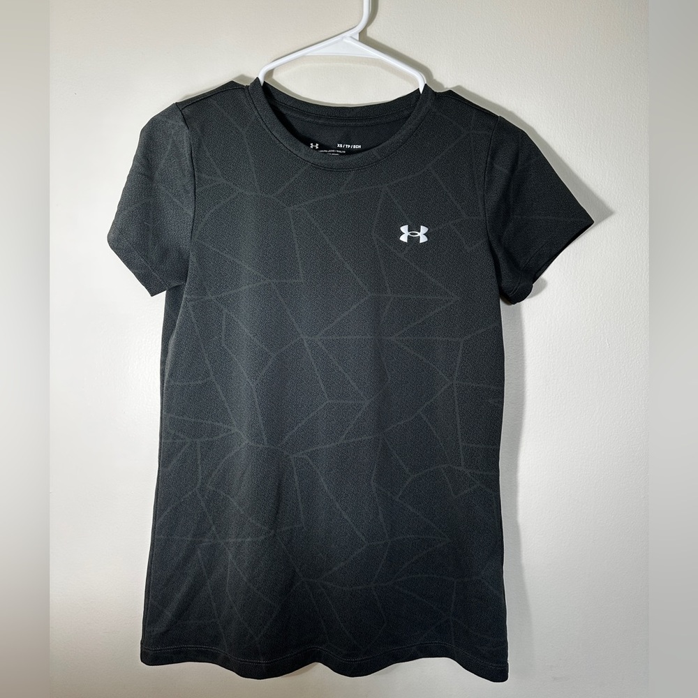 Under amour women’s sports shirt